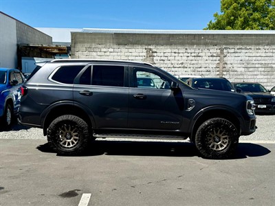 2023 Ford Everest - Thumbnail