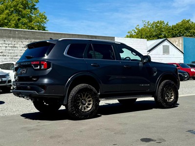 2023 Ford Everest - Thumbnail