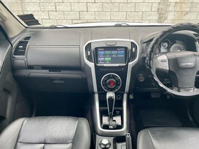 2018 Isuzu MU-X - Thumbnail