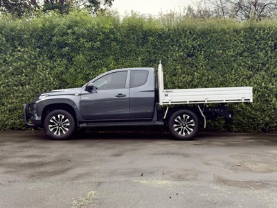 2023 Mitsubishi Triton - Thumbnail