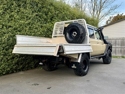 2022 Toyota Land Cruiser - Thumbnail