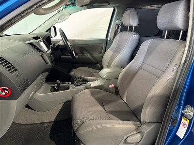 2010 Toyota HILUX - Thumbnail