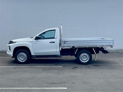 2024 Mitsubishi Triton - Thumbnail