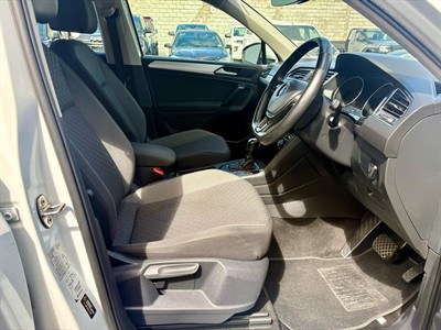 2020 Volkswagen Tiguan - Thumbnail