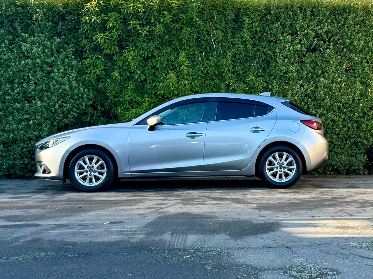 2013 Mazda Axela