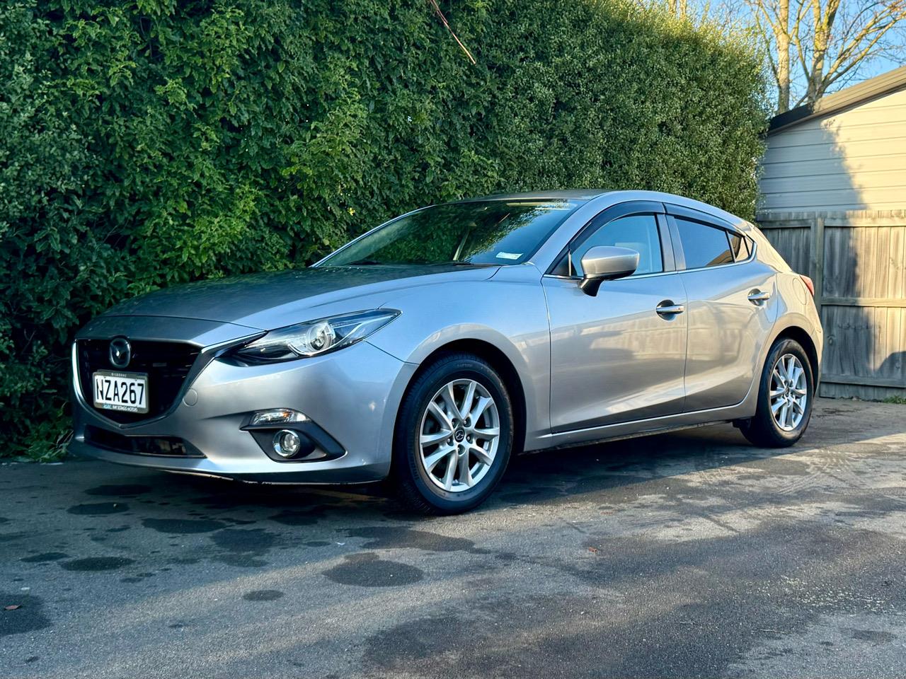 2013 Mazda Axela