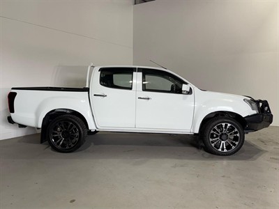 2017 Isuzu D-Max - Thumbnail