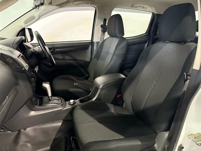 2017 Isuzu D-Max - Thumbnail