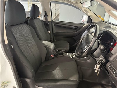 2017 Isuzu D-Max - Thumbnail